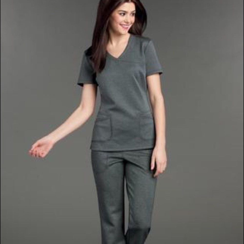Scrub set